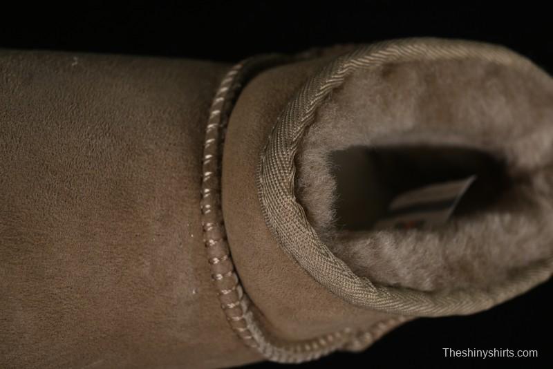 UGG Classic Ultra Mini Short Boots with Genuine Australian Sheepskin and TREADLITE Outsole - 1116109