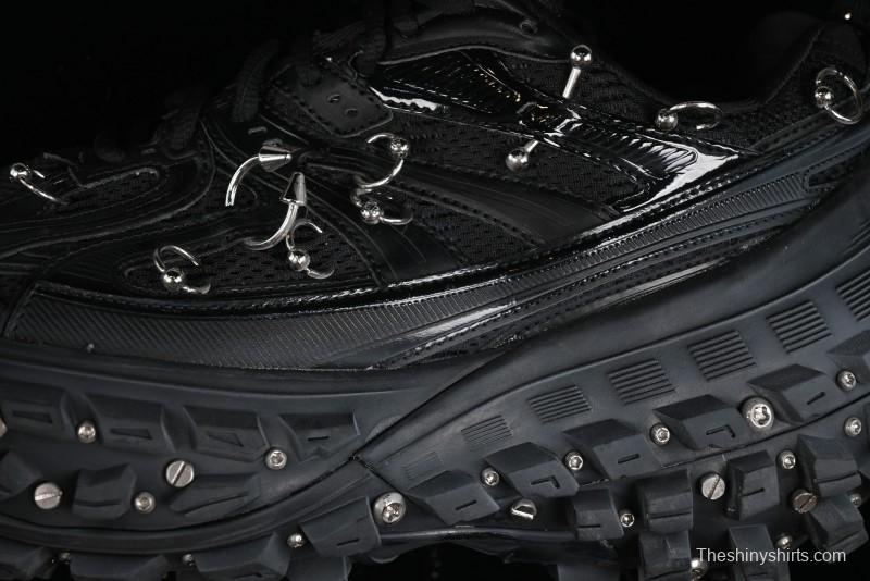 Balenciaga Defender Rubber Platform Sneakers Low-Top Combat Outdoor Shoes with Studded Design and Exaggerated Tire Tread Sole - W2RAG1081