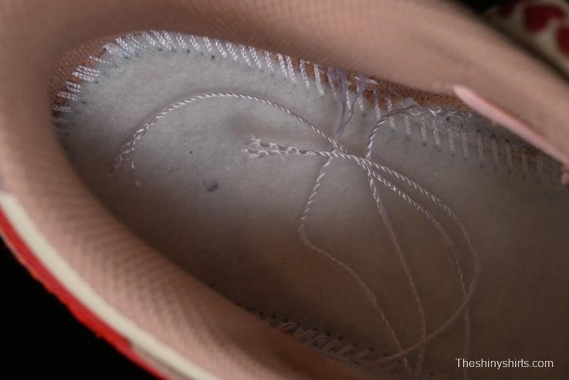 Nike Dunk Low SB Christmas Gift Strawberry Cake Casual Sneakers with Dual Laces - DD1503-118