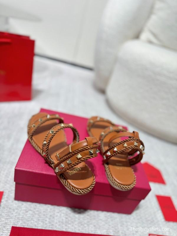2025 Women Valentino Brown Leather Sandals Braided Craftsmanship LY00250