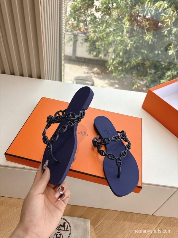 2025 Women Hermès Purple Rubber Chain Thong Sandals LY00360(F)