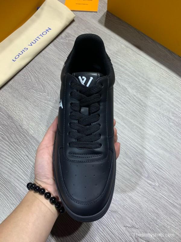 2024 Unisex Louis Vuitton Black Leather Sneakers High Frequency Brand Totem MJ00380