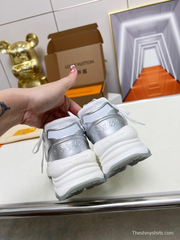 2025 Unisex Louis Vuitton White Grey Mesh Leather Sneakers LY00340