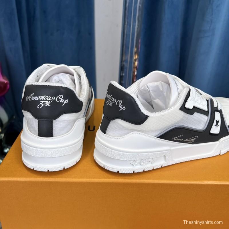 2025 Unisex Louis Vuitton White Black Calf Leather Sneakers LV Trainer