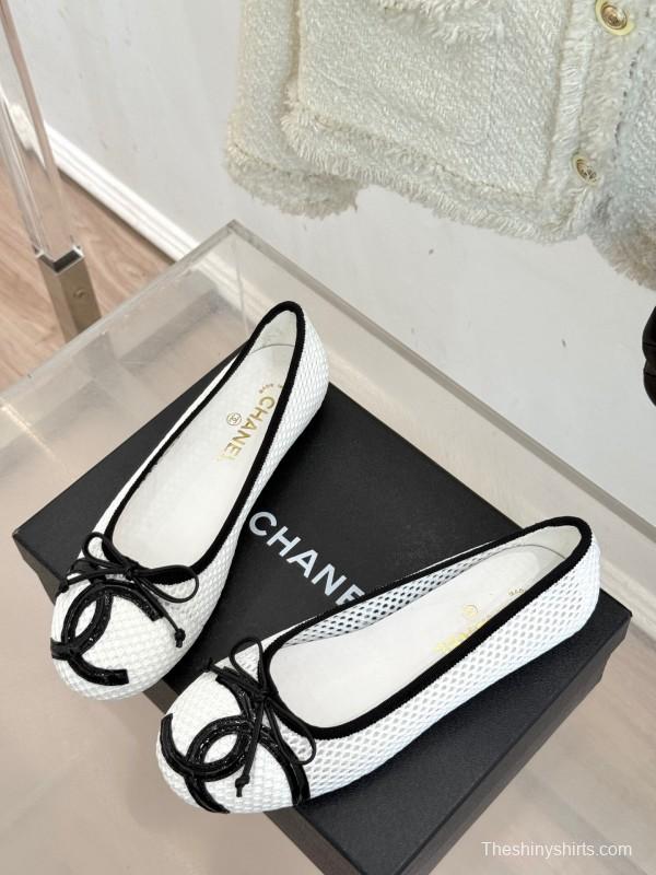 2025 Women Chanel White Black Leather Mesh Ballet Flats KFY00260