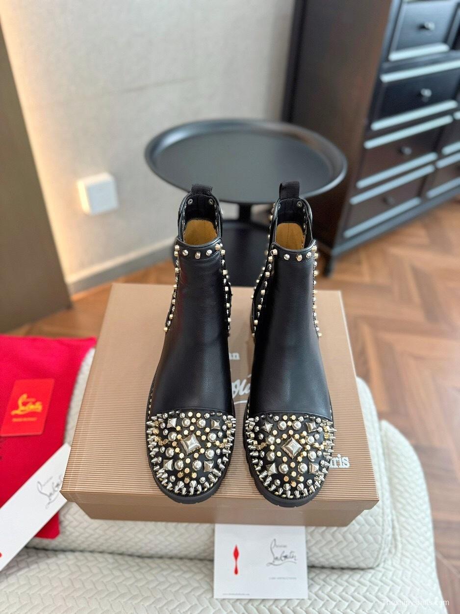 Christian Louboutin Fall/Winter 2025 Classic Ankle Boots with Studded Toe and Dual-Color Sole - LY00350